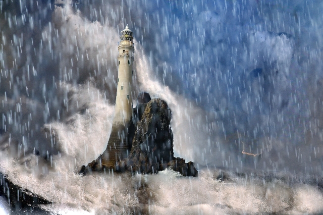 lighthouse-in-the-storm